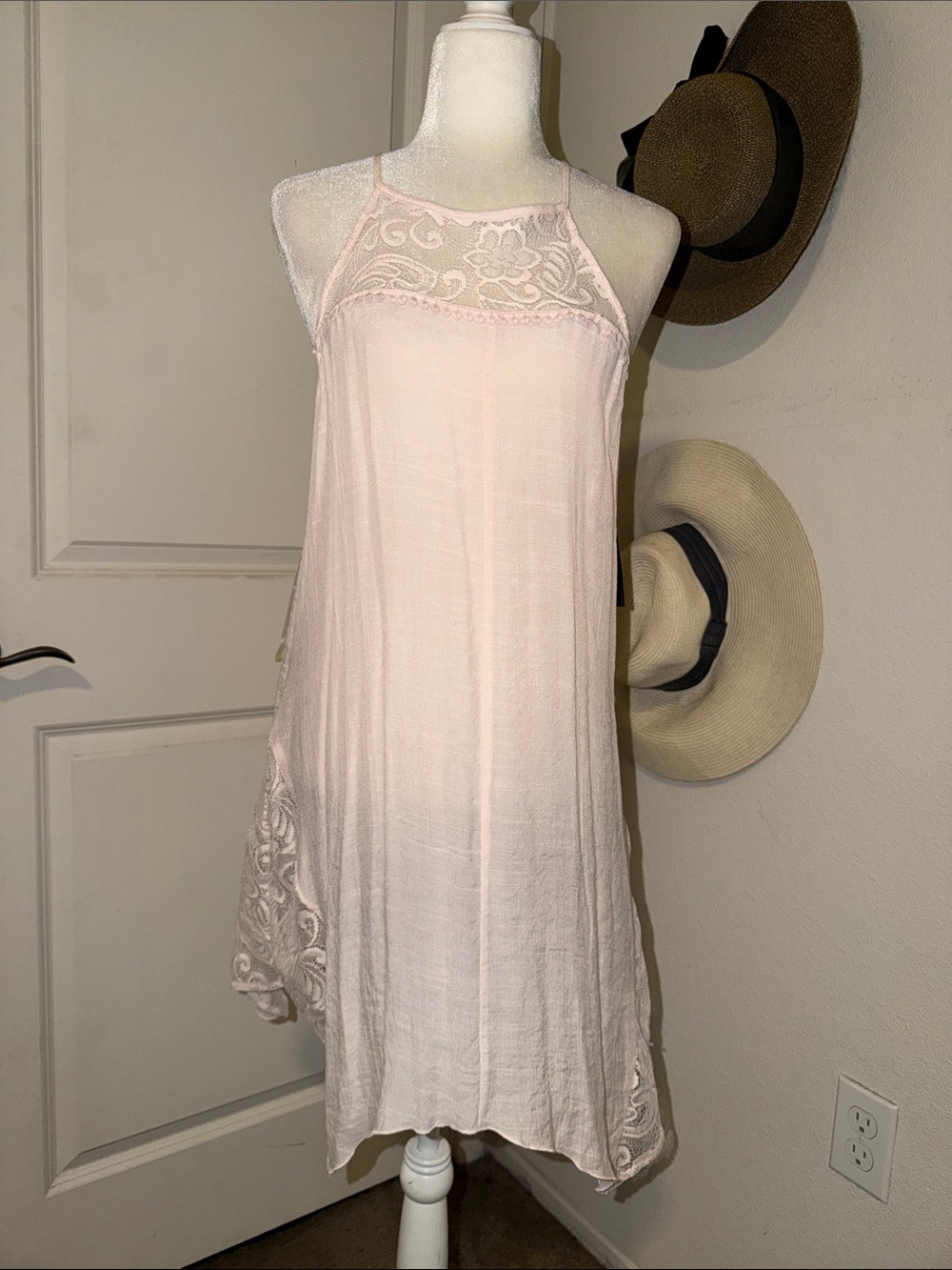 NWT Ambrielle Light Pink Lace-Trim Chemise Nightdress
